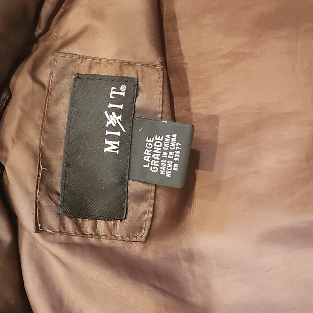 Women's jacket - Picture 2 of 3